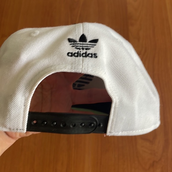 New Adidas Logo Adjustable Trucker Hat Black and White with Green Lid - Picture 5 of 5